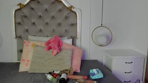 fallon_grey online show from February 6, 7:50 pm