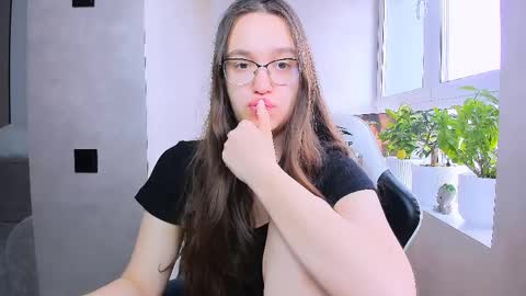 Snapshot of fancy_bunny chatting on April 23, 7:09 am fancy bunny online show from April 23, 7:09 am