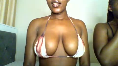 Snapshot of fancyfingers_ chatting on June 7, 2:48 am fancyfingers1 online show from June 7, 2:48 am