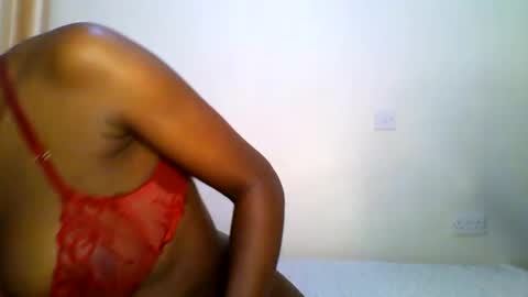 Snapshot of fancyfingers_ chatting on June 11, 2:22 am fancyfingers1 online show from June 11, 2:22 am
