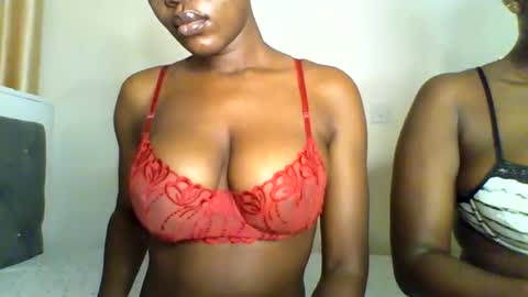 Snapshot of fancyfingers_ chatting on June 11, 2:53 am fancyfingers1 online show from June 11, 2:53 am