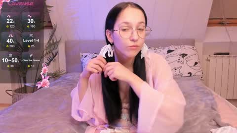 Snapshot of fancyfugler chatting on December 12, 1:21 am Fancy online show from December 12, 1:21 am