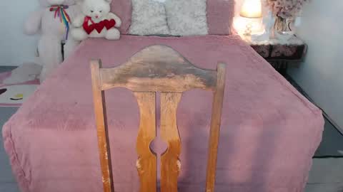 Snapshot of fancylaylaxx chatting on March 1, 3:32 am Layla online show from March 1, 3:32 am