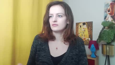 Snapshot of fancynadine chatting on December 5, 6:21 am Nadine online show from December 5, 6:21 am