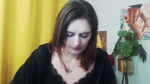 Snapshot of fancynadine chatting on December 10, 9:12 am Nadine online show from December 10, 9:12 am