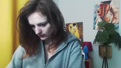 Snapshot of fancynadine chatting on December 19, 6:23 am Nadine online show from December 19, 6:23 am