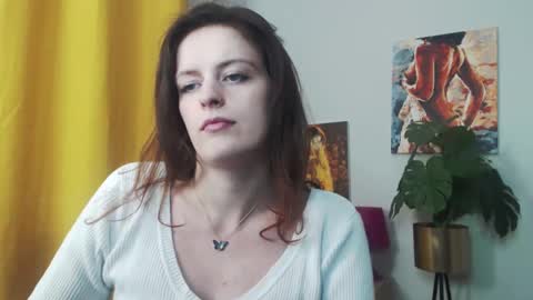 Snapshot of fancynadine chatting on January 3, 9:25 am Nadine online show from January 3, 9:25 am