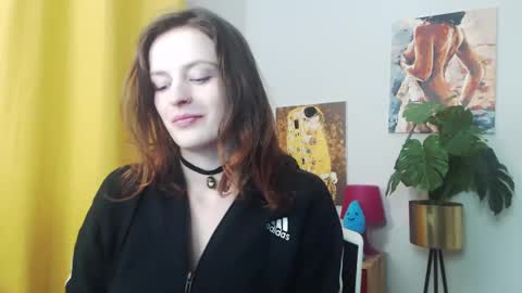 Snapshot of fancynadine chatting on January 6, 6:25 am Nadine online show from January 6, 6:25 am