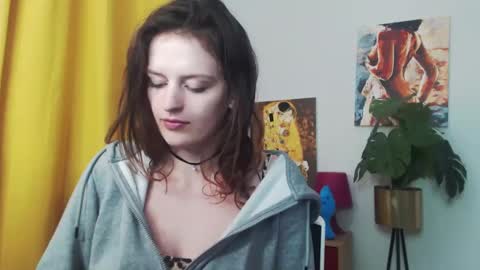 Snapshot of fancynadine chatting on January 10, 9:23 am Nadine online show from January 10, 9:23 am