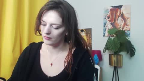 Snapshot of fancynadine chatting on January 13, 9:19 am Nadine online show from January 13, 9:19 am