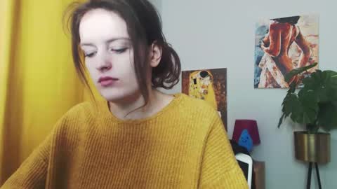 Snapshot of fancynadine chatting on January 21, 6:22 am Nadine online show from January 21, 6:22 am