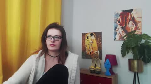 Snapshot of fancynadine chatting on January 24, 9:28 am Nadine online show from January 24, 9:28 am