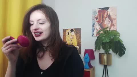 Snapshot of fancynadine chatting on January 29, 6:22 am Nadine online show from January 29, 6:22 am