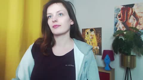 Snapshot of fancynadine chatting on February 7, 1:11 pm Nadine online show from February 7, 1:11 pm