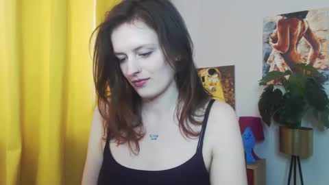 Snapshot of fancynadine chatting on February 10, 12:29 pm Nadine online show from February 10, 12:29 pm