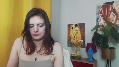 Snapshot of fancynadine chatting on February 12, 9:20 am Nadine online show from February 12, 9:20 am