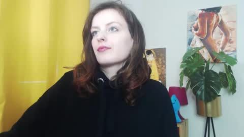 Snapshot of fancynadine chatting on February 17, 9:24 am Nadine online show from February 17, 9:24 am