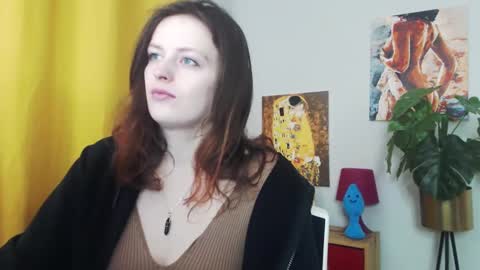 Snapshot of fancynadine chatting on February 24, 6:16 am Nadine online show from February 24, 6:16 am