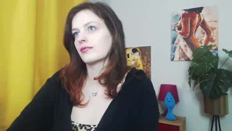 Snapshot of fancynadine chatting on March 5, 6:12 am Nadine online show from March 5, 6:12 am