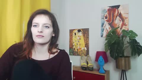 Snapshot of fancynadine chatting on March 7, 9:29 am Nadine online show from March 7, 9:29 am