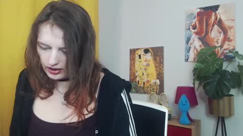 Snapshot of fancynadine chatting on March 12, 9:23 am Nadine online show from March 12, 9:23 am