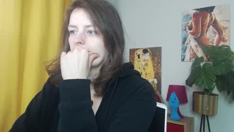 Snapshot of fancynadine chatting on November 4, 5:50 am Nadine online show from November 4, 5:50 am