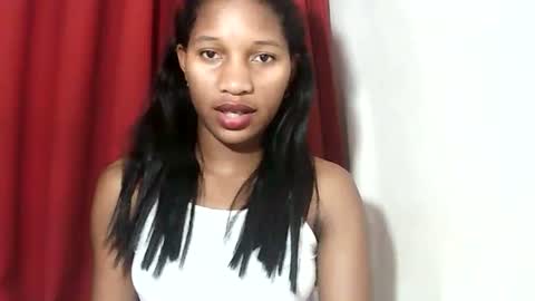 Snapshot of faniriah27 chatting on October 22, 9:58 pm faniriah27 online show from October 22, 9:58 pm