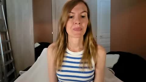 Fanny online show from July 30, 1:54 pm