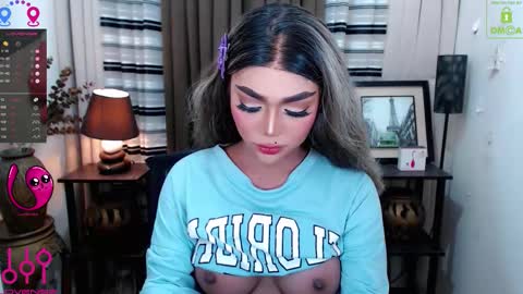 Snapshot of fantacyoflove chatting on December 21, 9:44 pm YASI online show from December 21, 9:44 pm