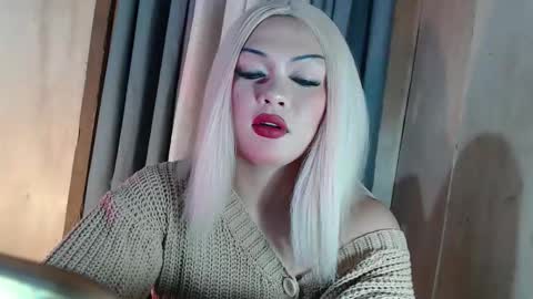 DANIELLA - DONT FORGET TO GIVE ME A THUMBSU UP online show from April 21, 12:34 am