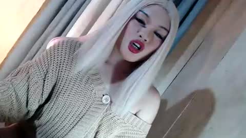 Snapshot of fantasticcock69_daniella chatting on June 25, 12:54 am DANIELLA - DONT FORGET TO GIVE ME A THUMBSU UP online show from June 25, 12:54 am