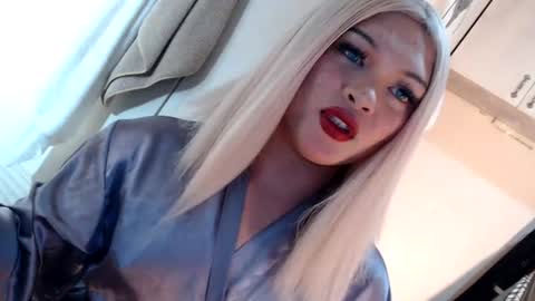 Snapshot of fantasticcock69_daniella chatting on July 13, 12:52 pm DANIELLA - DONT FORGET TO GIVE ME A THUMBSU UP online show from July 13, 12:52 pm