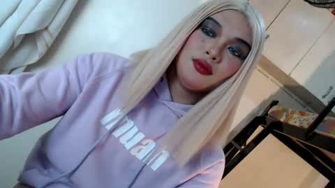 Snapshot of fantasticcock69_daniella chatting on July 29, 2:21 am DANIELLA - DONT FORGET TO GIVE ME A THUMBSU UP online show from July 29, 2:21 am