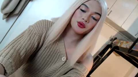 Snapshot of fantasticcock69_daniella chatting on August 1, 4:34 am DANIELLA - DONT FORGET TO GIVE ME A THUMBSU UP online show from August 1, 4:34 am