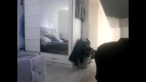 fantasticdeee online show from February 6, 1:58 pm