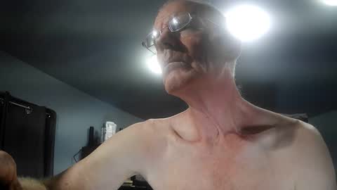 fantasyresort online show from October 2, 3:02 am