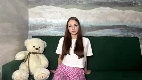 Snapshot of farahmantifel chatting on November 10, 12:37 pm Anna Scovich online show from November 10, 12:37 pm