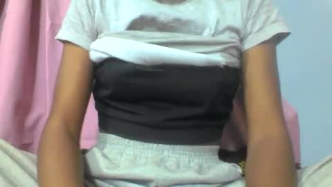 farantsaaly1 online show from September 25, 9:57 am