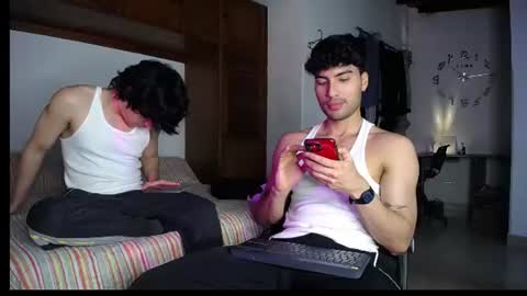 farid_24 online show from June 19, 3:11 am