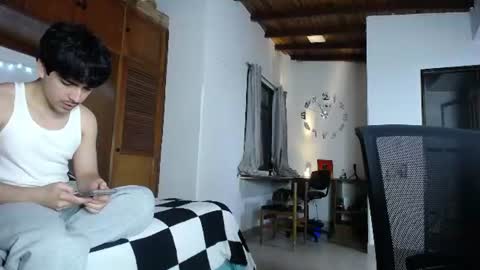 farid_24 online show from July 28, 3:46 am