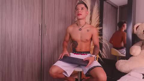 farid_jake_ online show from March 17, 5:38 pm