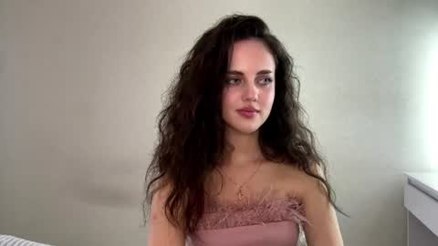 Snapshot of farrahburde chatting on June 15, 3:47 pm Mia online show from June 15, 3:47 pm