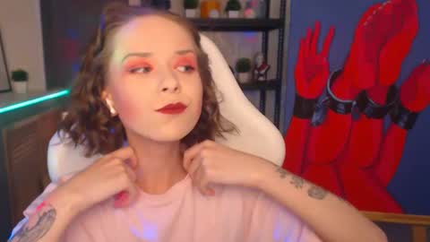Fascinating   Eyes online show from December 8, 9:52 pm