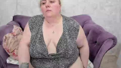 fashiona online show from January 12, 2:14 am