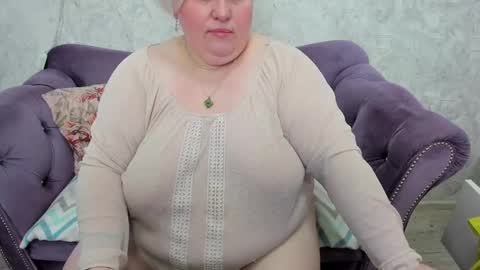 fashiona online show from February 4, 7:29 am