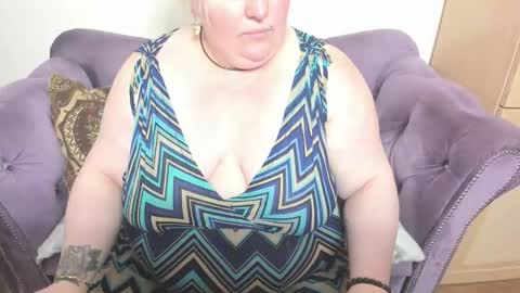 fashiona online show from November 6, 10:49 am