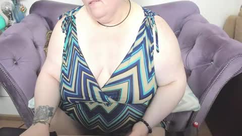 fashiona online show from December 17, 9:54 pm