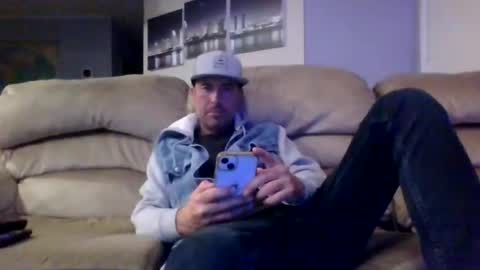 Snapshot of fat_dick_brian chatting on March 22, 3:54 am FATdickBOY online show from March 22, 3:54 am
