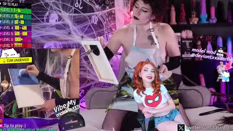 Snapshot of fatalgoth chatting on October 4, 1:36 am Lily Waifu online show from October 4, 1:36 am