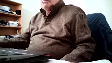 fatbellyitalian3 online show from December 14, 5:40 pm